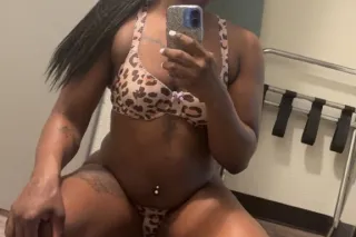 No Anal No Bare Incalls and Outcalls deposit for outcall - Image 5