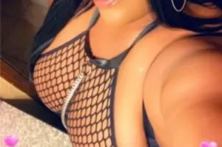 BBW POLE DRAINER VISITING - Image 2