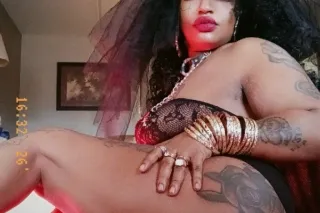 COME IM MY WORLD AND GET LOST ... - Image 2